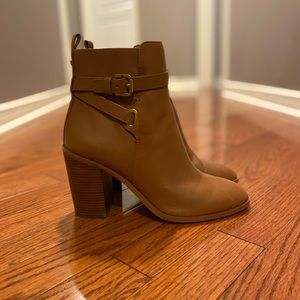 Michael Kors boots size 8
